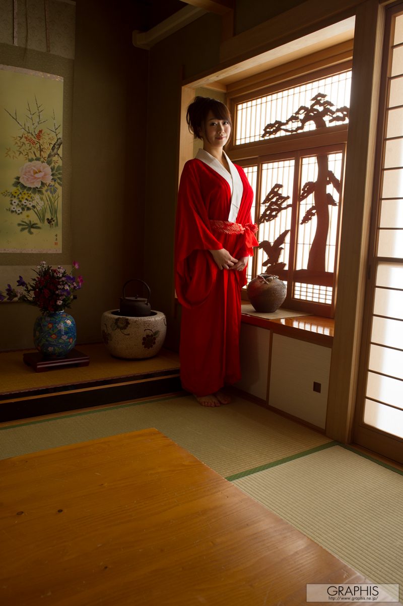 Marina Shiraishi In Red Kimono Redbust