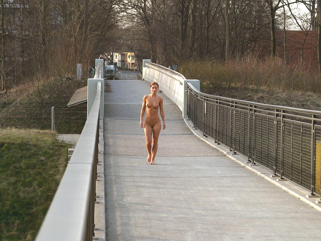 Walk naked outdoors free porn photo