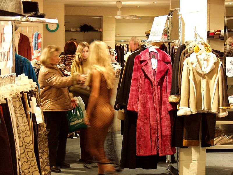 Naked shopping