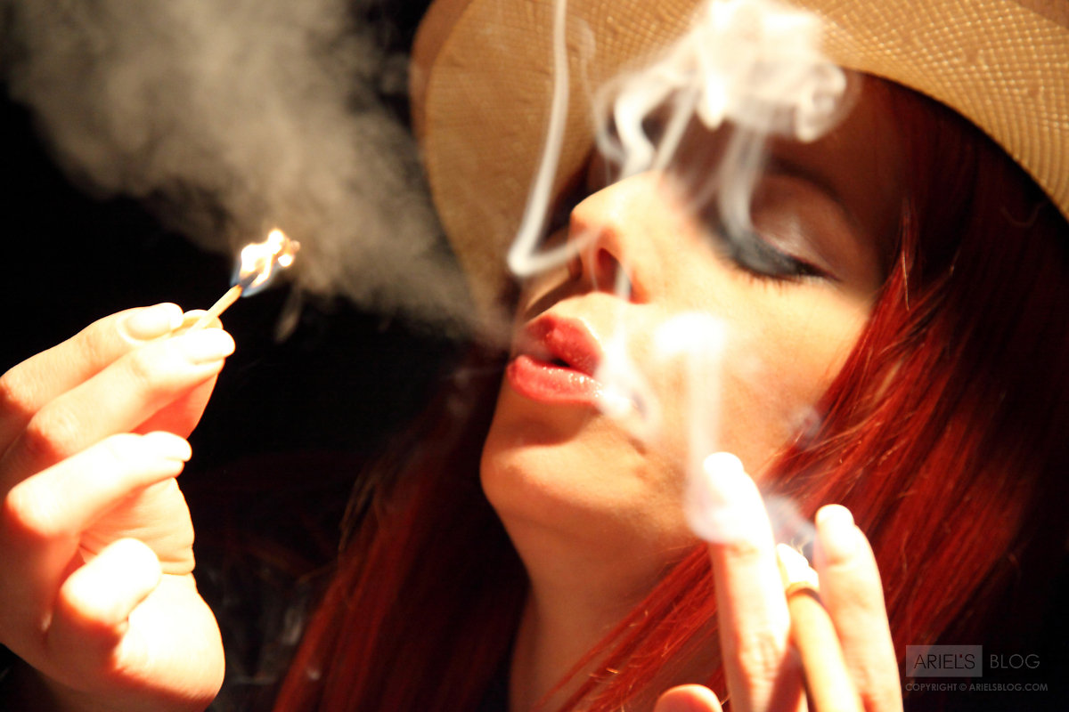 ariel-redhead-nude-hat-smoking-gangster-arielsblog-04