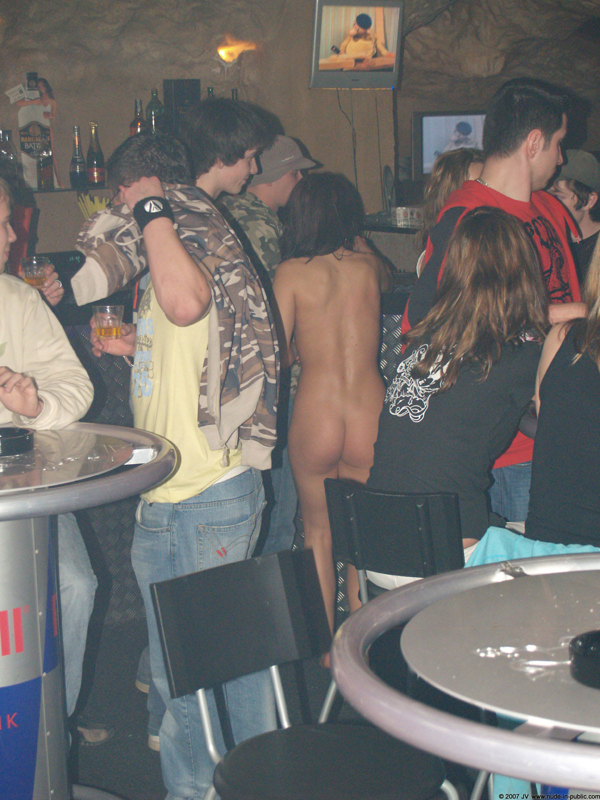 alene-club-party-nude-in-public-08