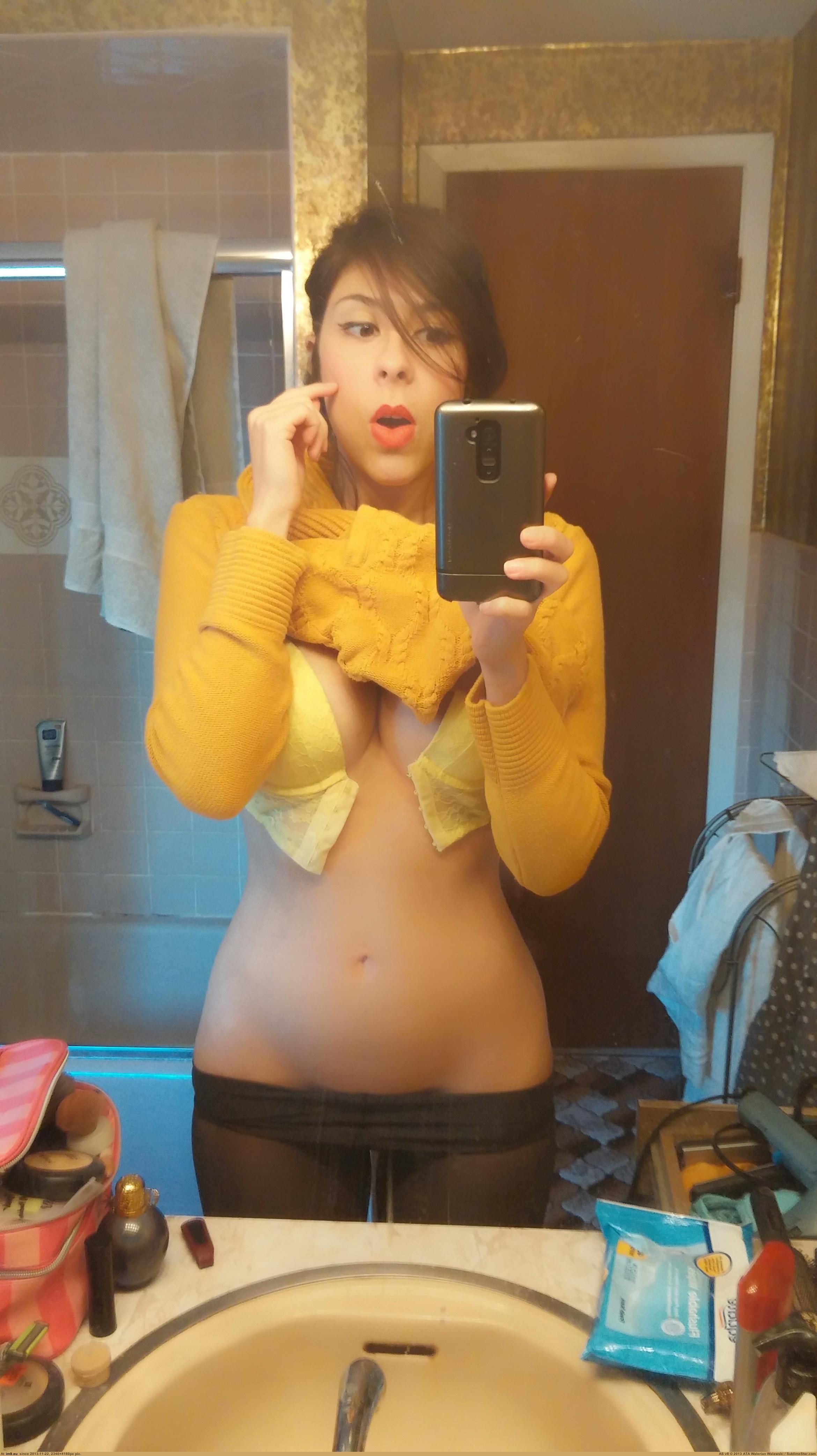 amateur-girl-boobs-selfshot-in-mirror-nude-12