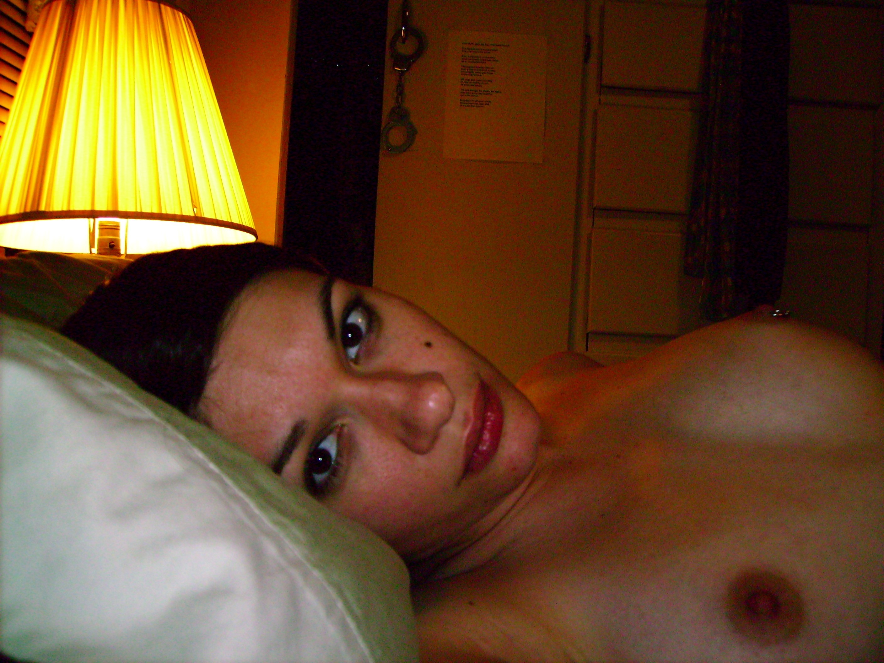 amateur-naked-woman-wonderful-body-nipple-piercing-39