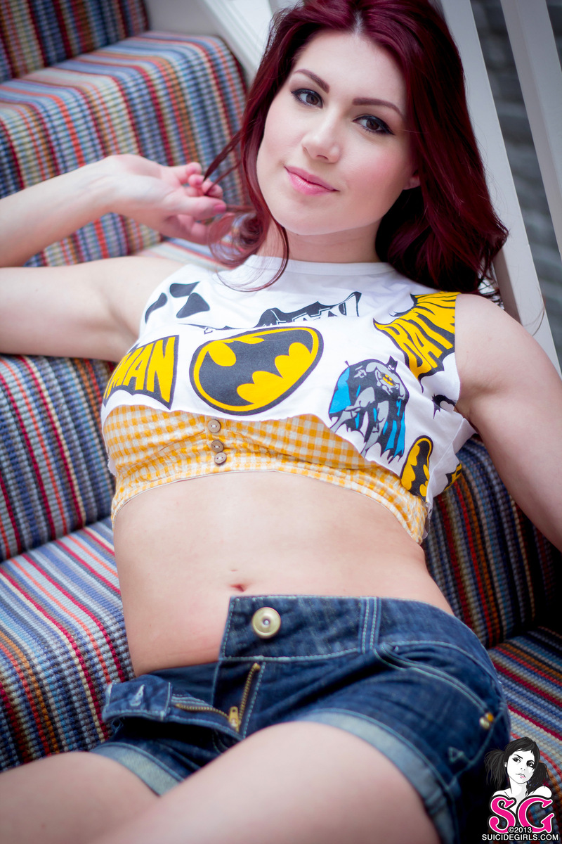 amberbambi-jeans-shorts-boobs-naked-suicide-girls-03