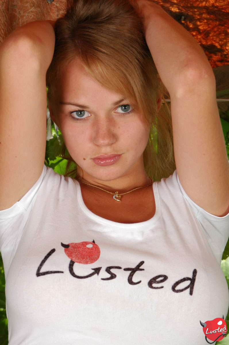 anna-smart-lusted-tshirt-03