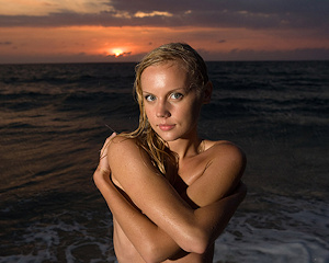 sarah-blonde-nude-sundown-beach-mplstudios
