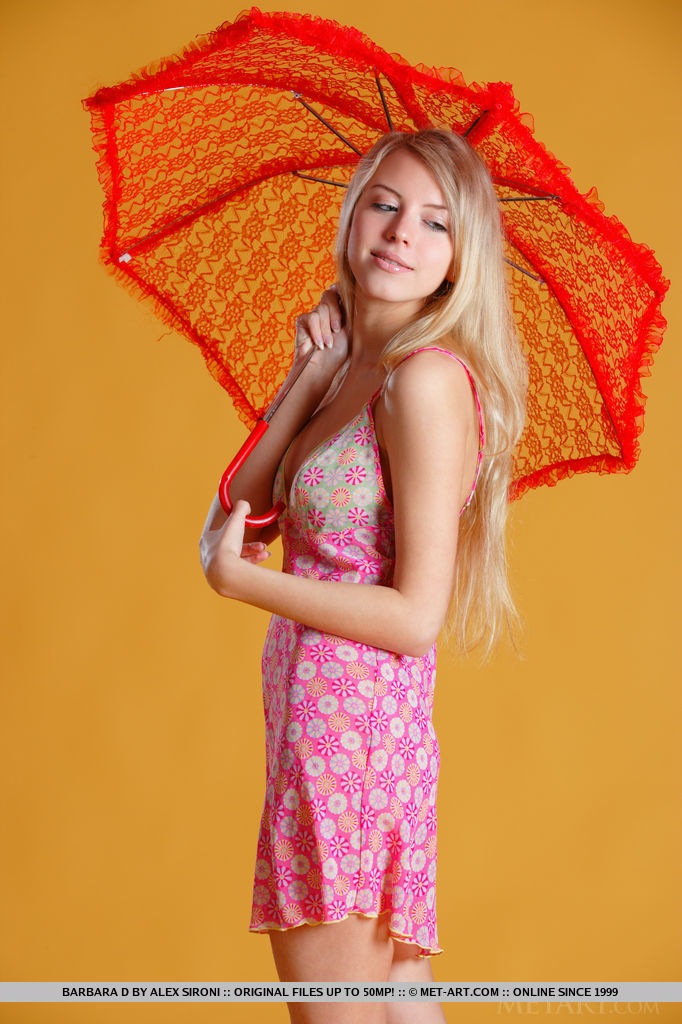 barbara-d-nude-blonde-umbrella-metart-01