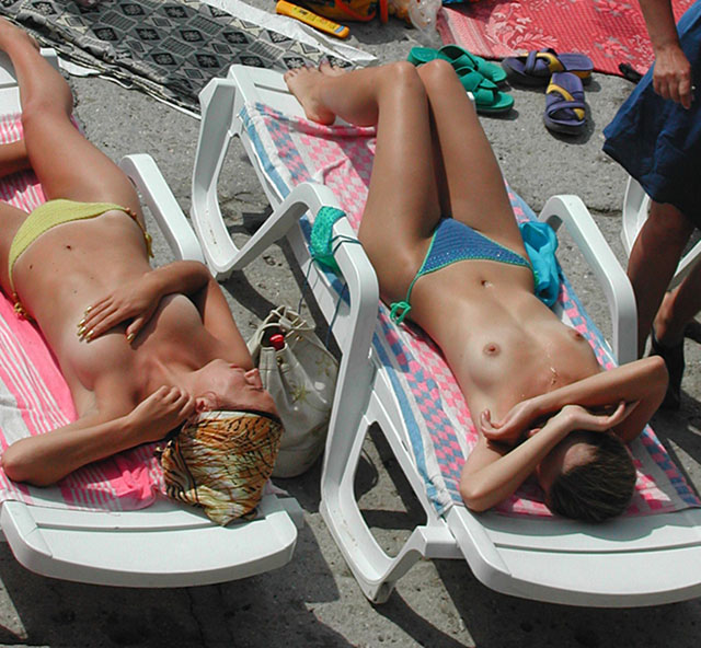 beach-girls-vol4-topless-nude-97
