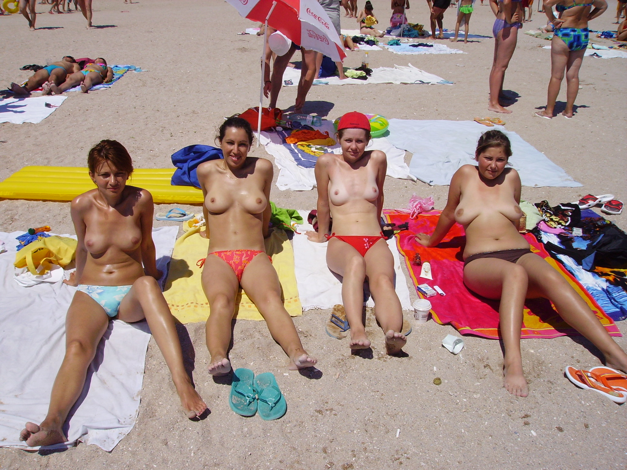beach-girls-vol5-nudists-seaside-37