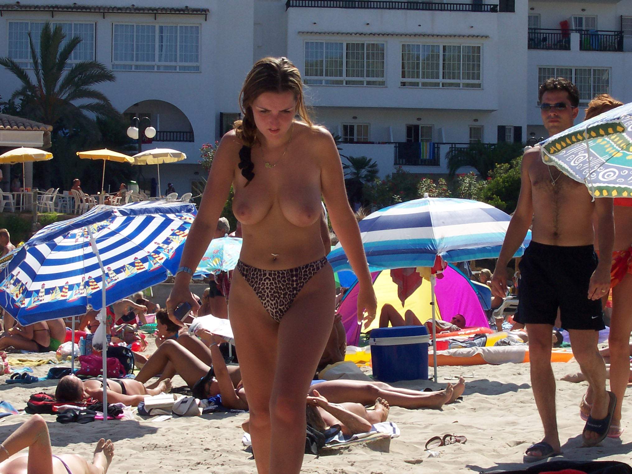 beach-girls-vol5-nudists-seaside-40