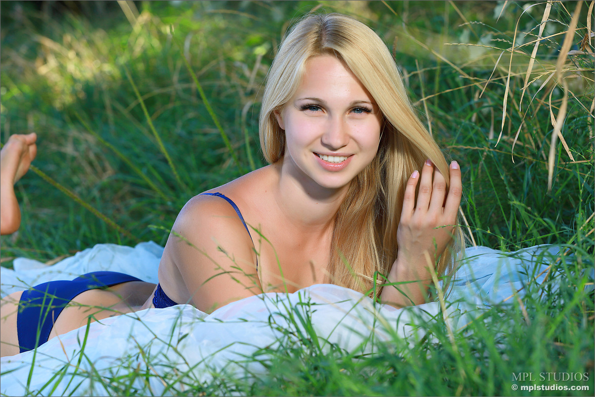 belonika-nude-young-blonde-small-tits-meadow-mplstudios-01