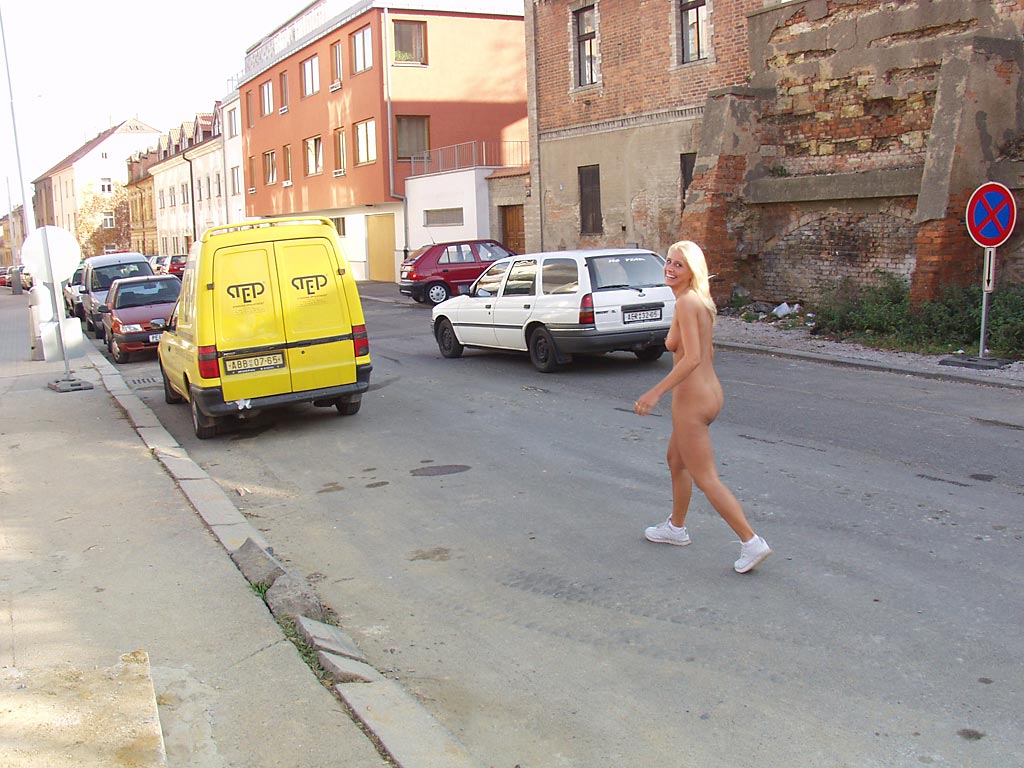 lenka-p-blonde-walk-on-street-nude-in-public-33