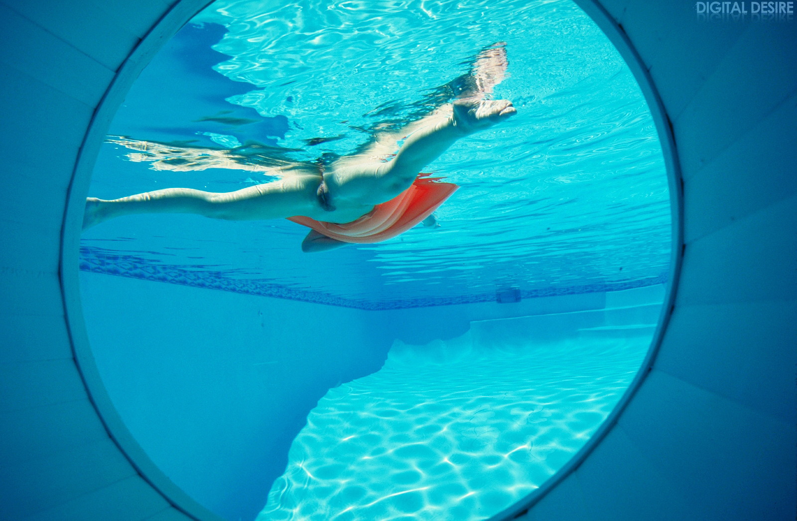 sophia-naked-underwater-pool-pussy-blonde-44