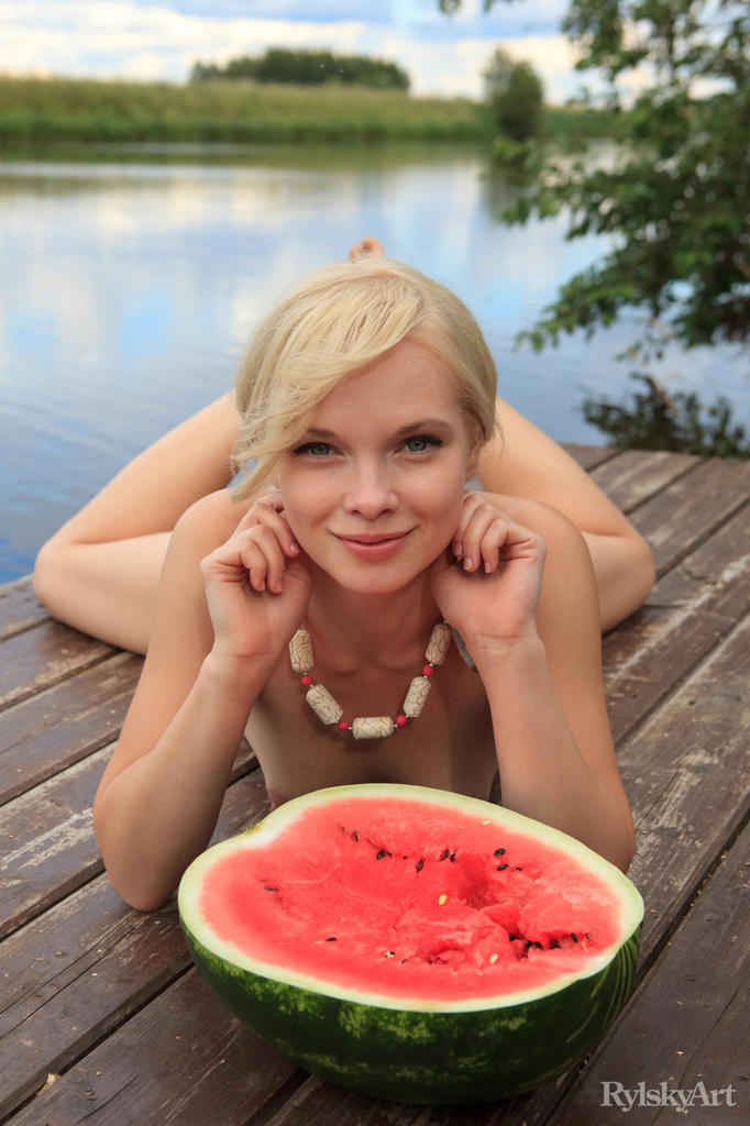 feeona-naked-blonde-watermelon-rylskyart-07