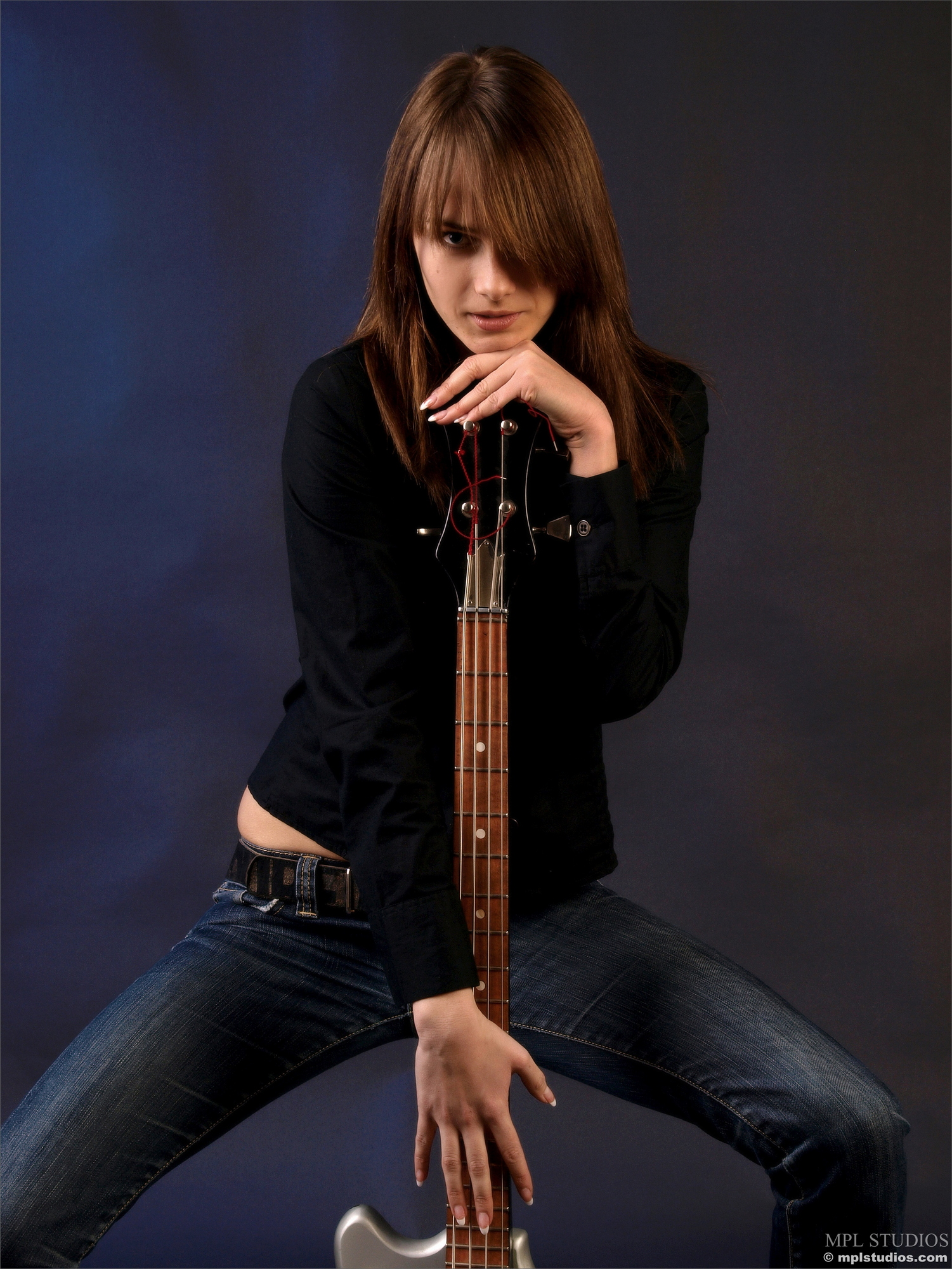 maya-rock-roll-nude-girl-guitar-jeans-mplstudios-01