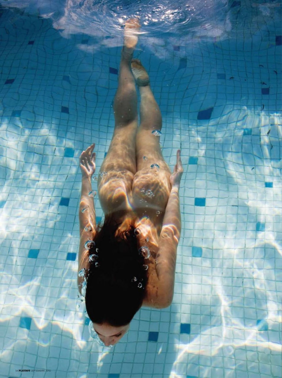girls-nude-in-the-pool-vol4-88
