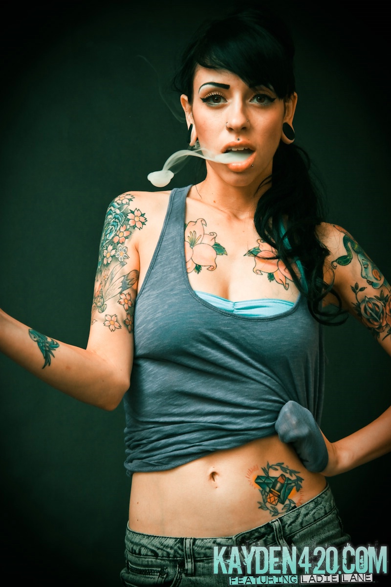 girls-with-tattoos-24