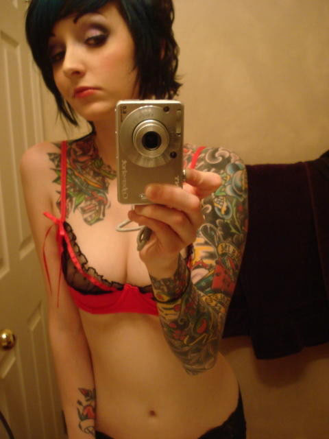 girls-with-tattoos-83