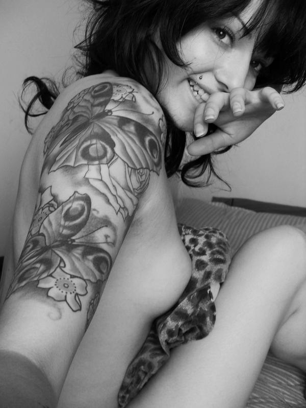 girls-with-tattoos-87