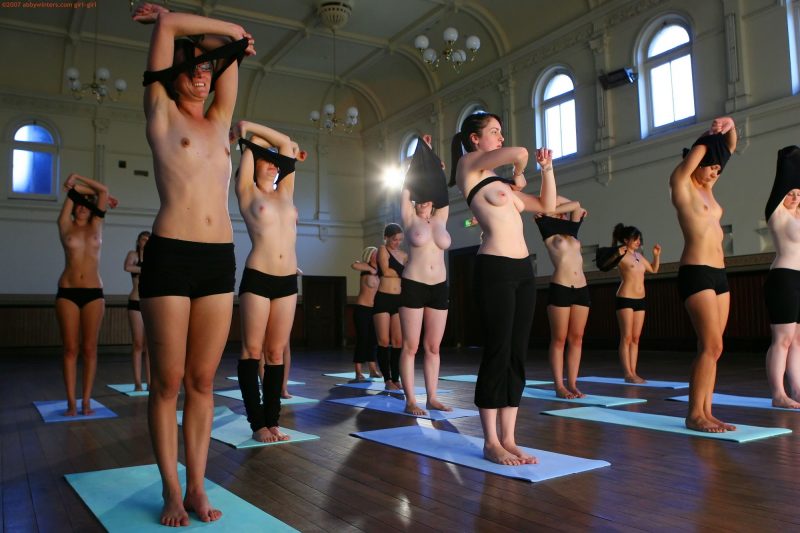 https://redbust.com/stuff/group-nude-yoga-classes/australian-amateur-girls-doing-nude-group-yoga-abby-winters-09-800x533.jpg