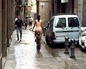 gwen-bike-nude-in-public
