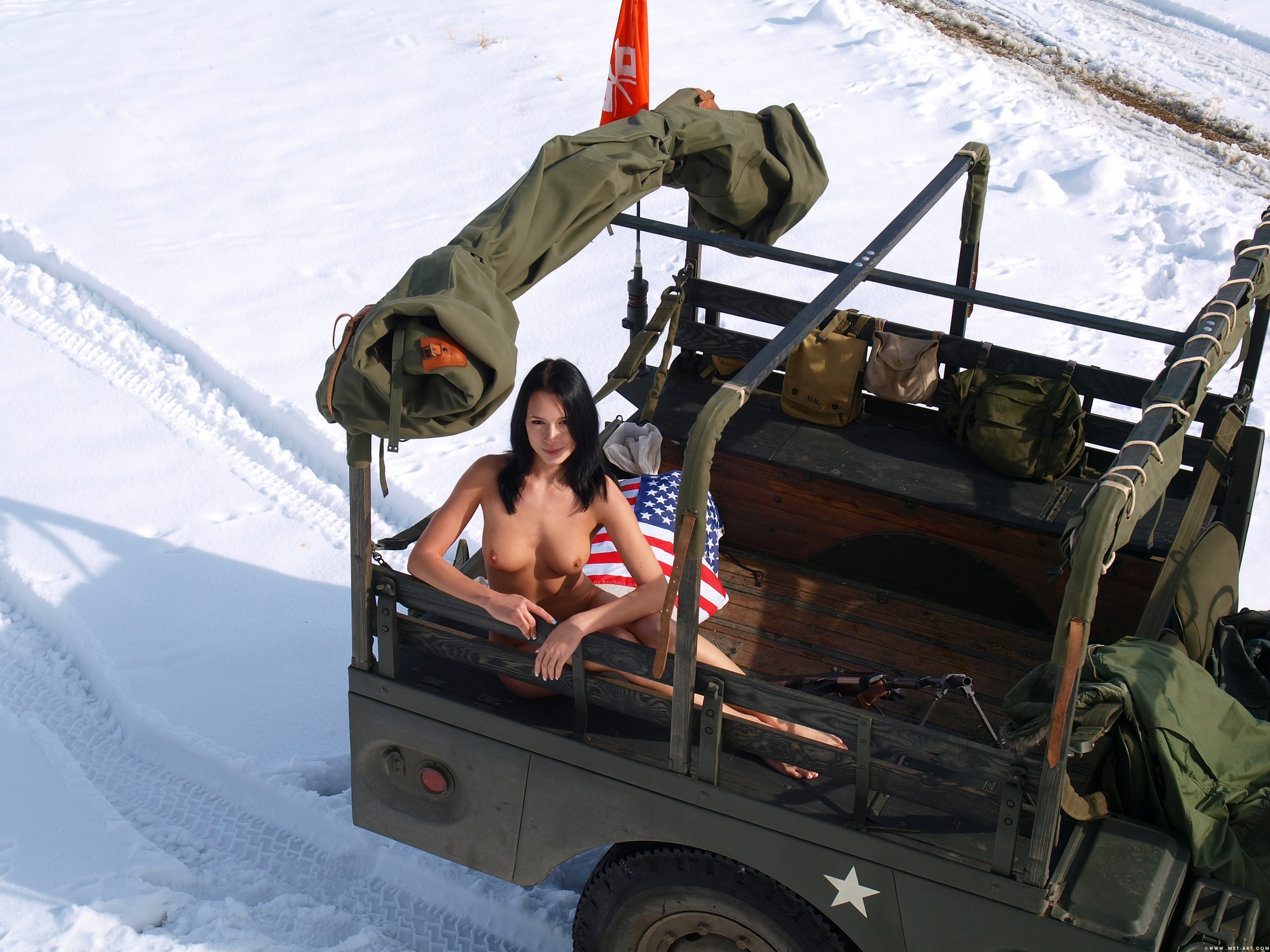 gwen-a-military-jeep-winter-snow-metart-33
