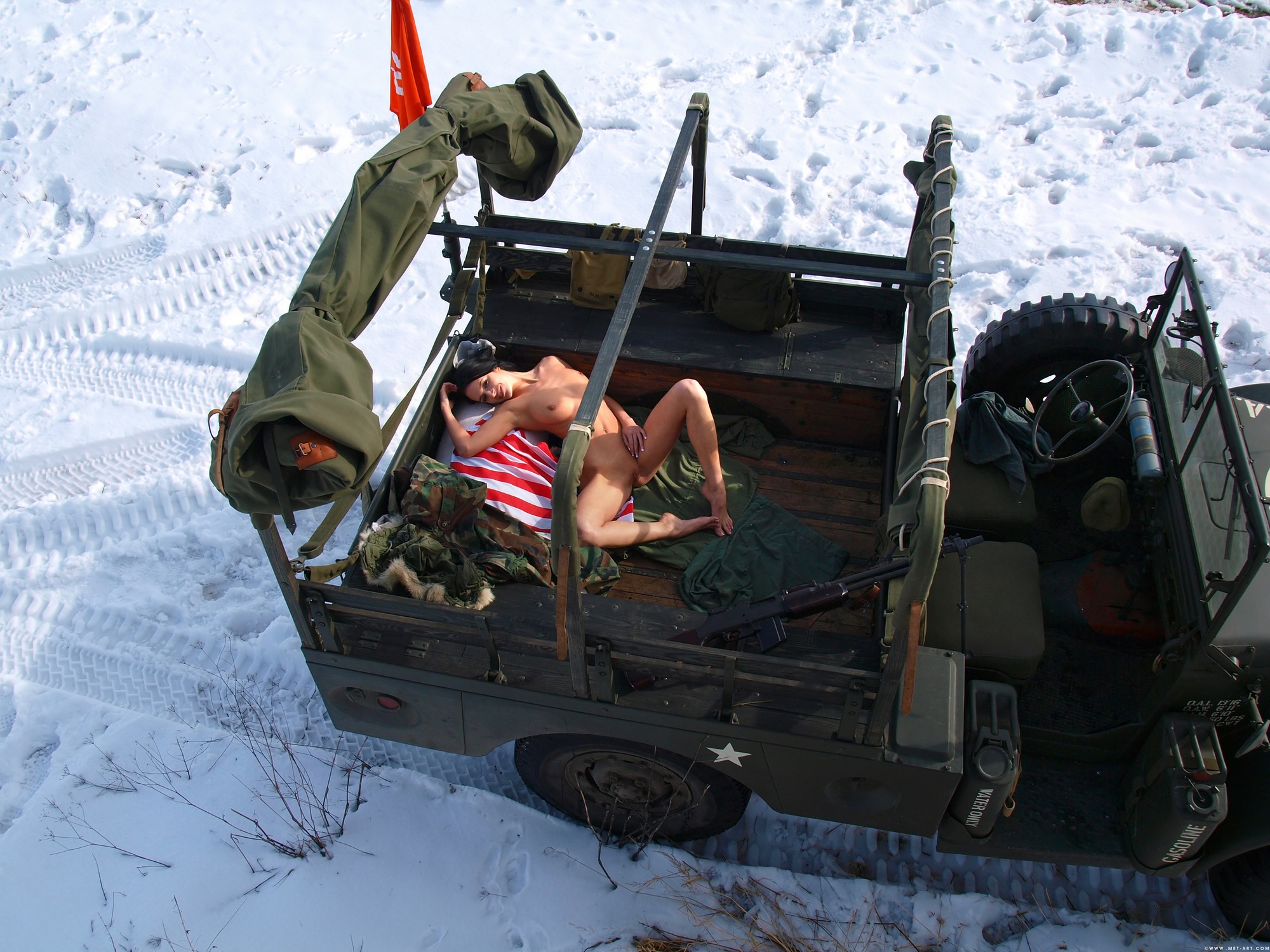 gwen-a-military-jeep-winter-snow-metart-39