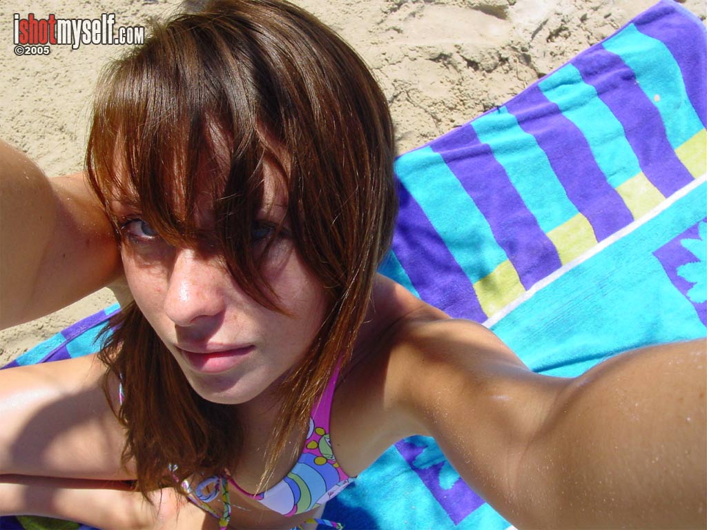 mckenzie-beach-bikini-boobs-naked-amateur-ishotmyself-01