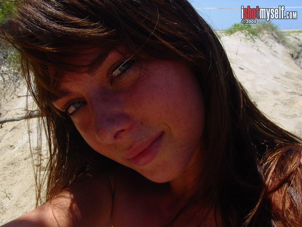 mckenzie-beach-bikini-boobs-naked-amateur-ishotmyself-09