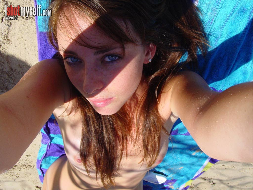 mckenzie-beach-bikini-boobs-naked-amateur-ishotmyself-17