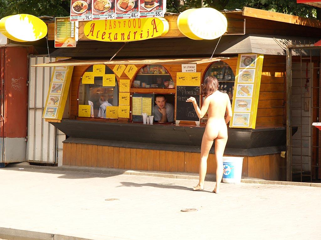 jirina-k-nude-girl-on-bus-stop-public-13