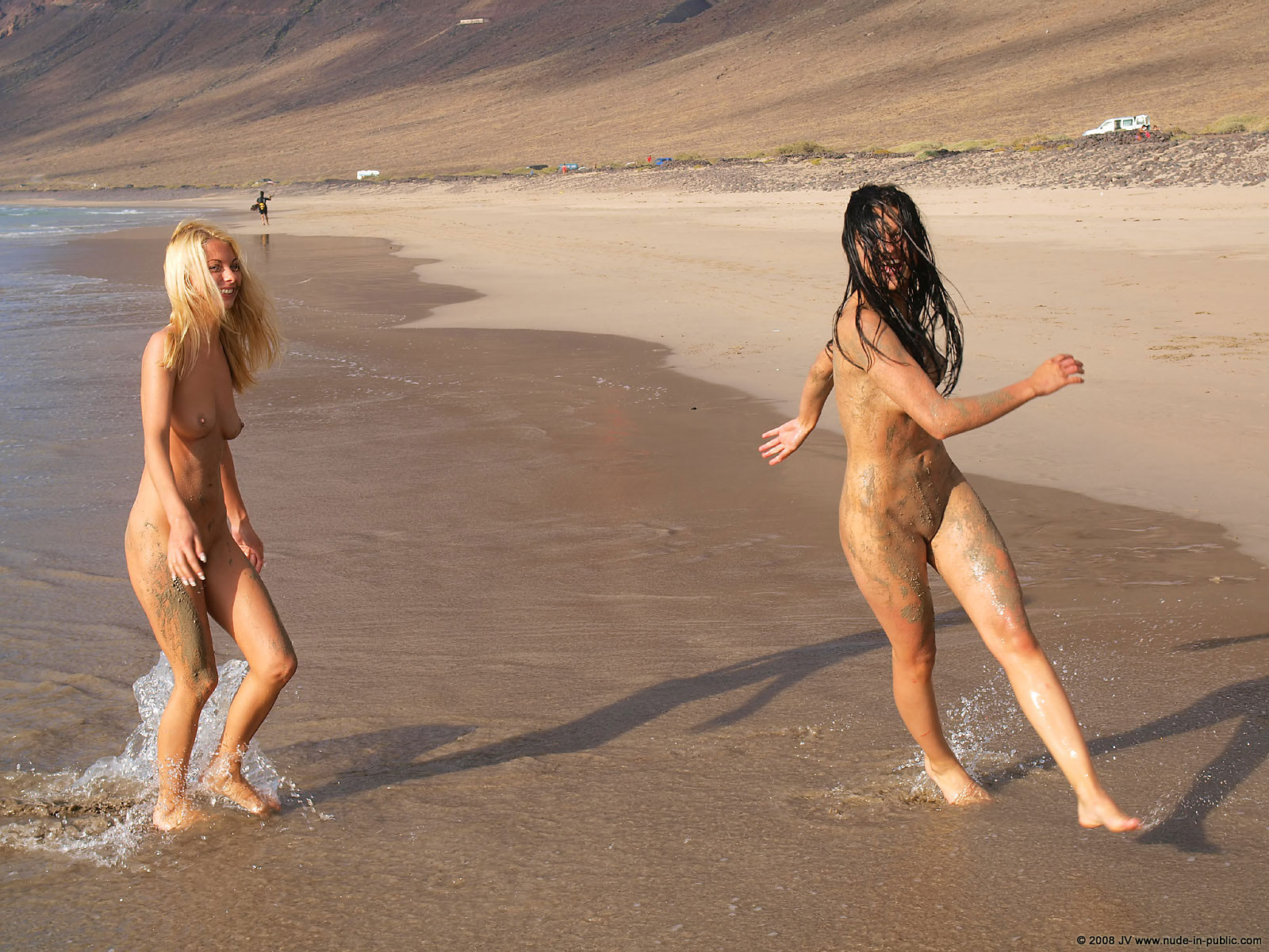 judita-beach-nude-seaside-public-15