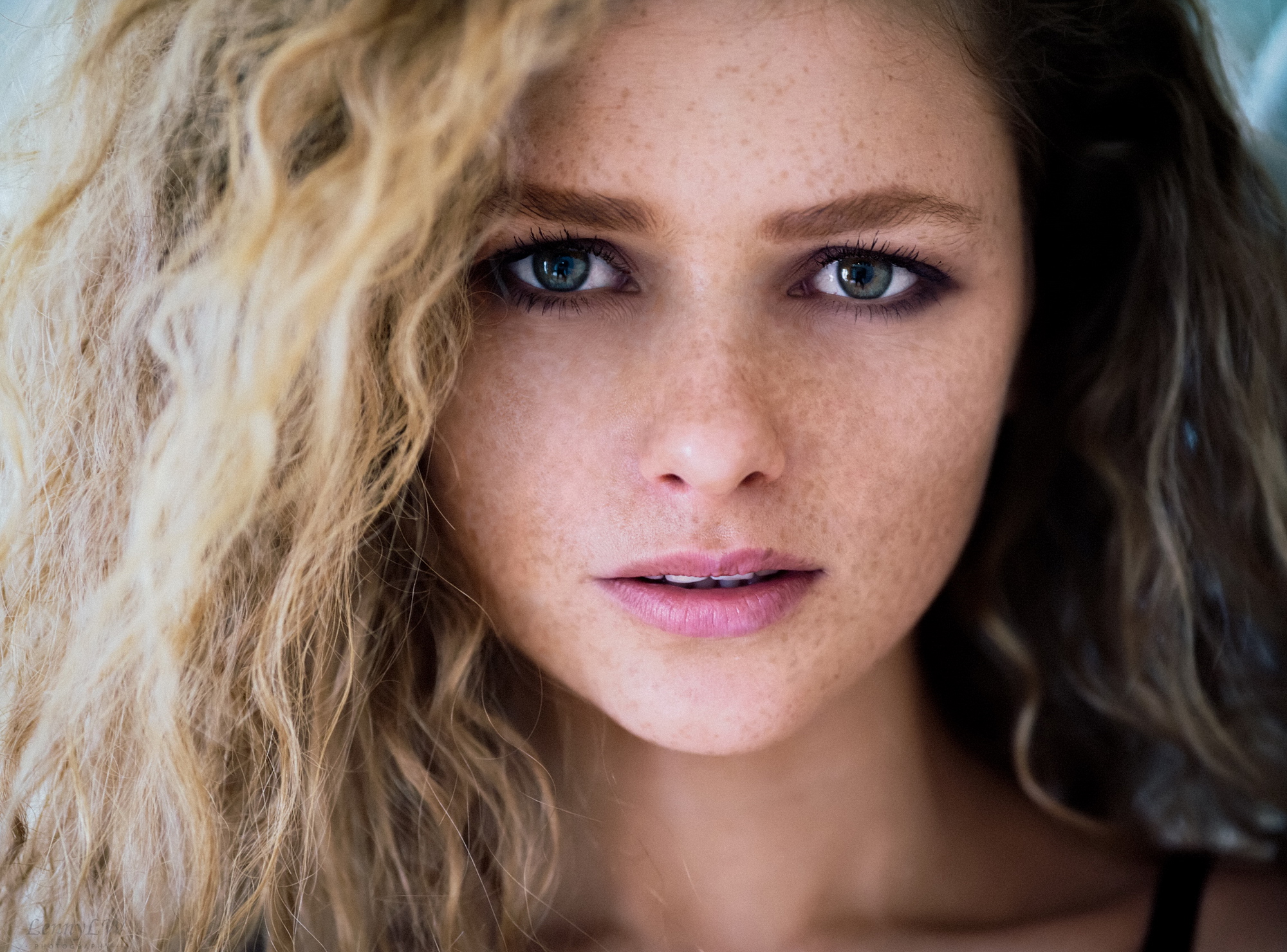 julia-yaroshenko-redhead-erotic-model-freckles-nude-lennylw-27