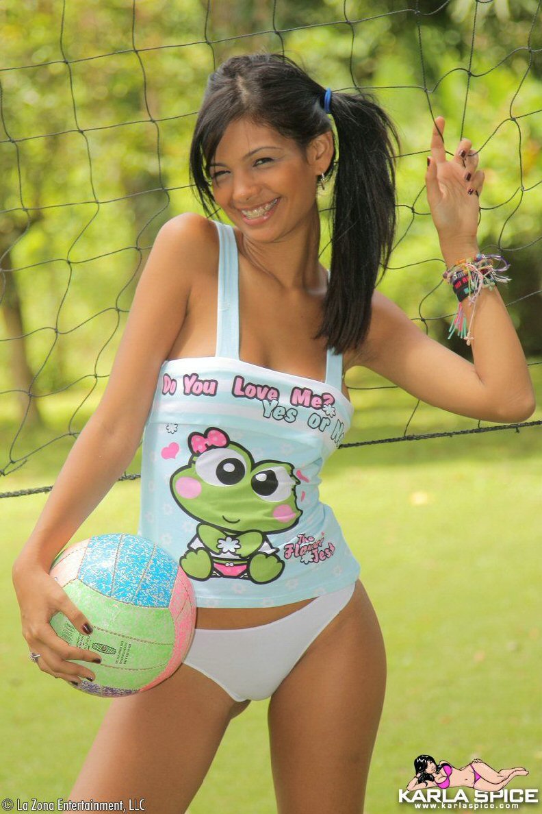 karla-spice-young-latina-girl-volleyball-boobs-naked-la-zona-11
