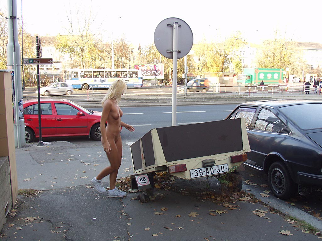 lenka-p-naked-in-public-blonde-tits-on-streets-49