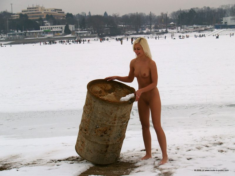 Winter the nude in Live Webcams
