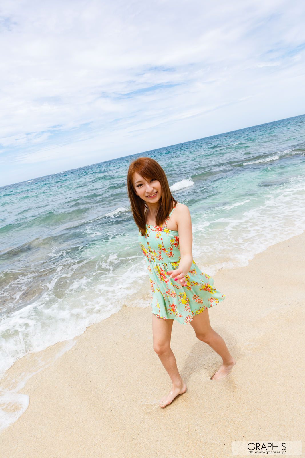 marie-shiraishi-beach-nude-graphis-02