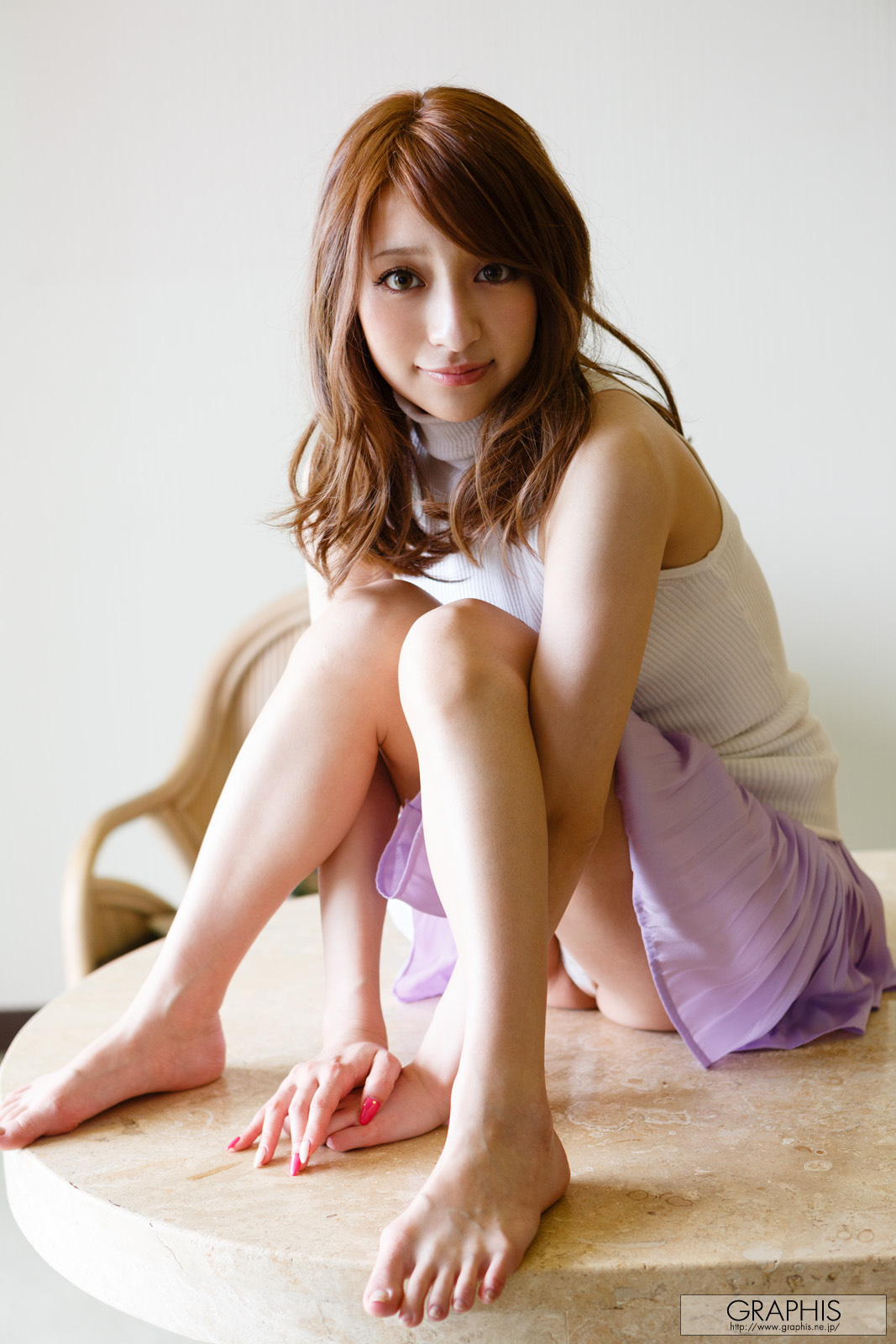 marie-shiraishi-nude-purple-skirt-graphis-03
