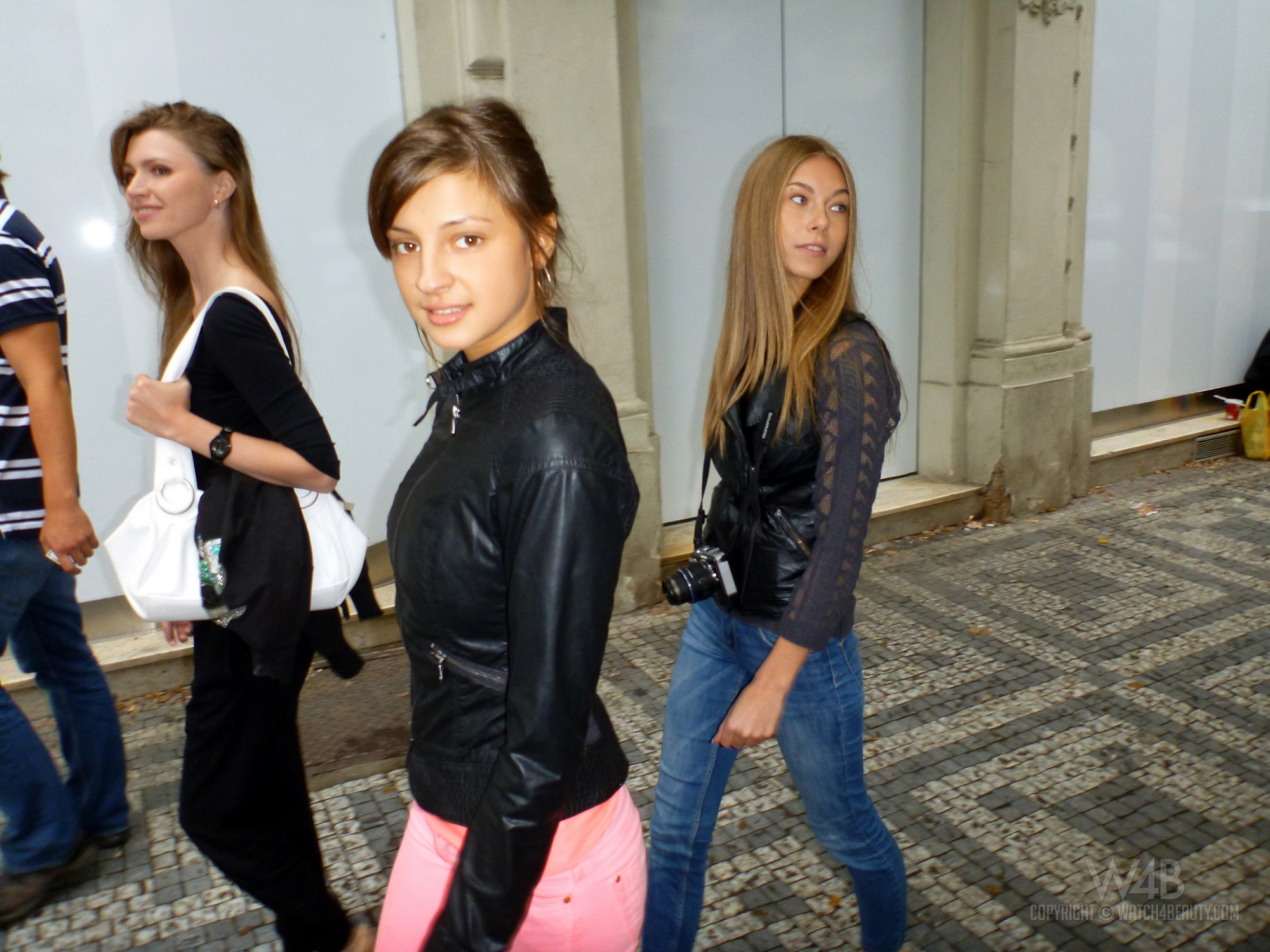 anjelica-maria-ryabushkina-visit-saint-petersburg-behind-the-scenes-watch4beauty-10