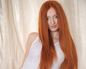 michelle-h-long-hair-nude-redhead-metart