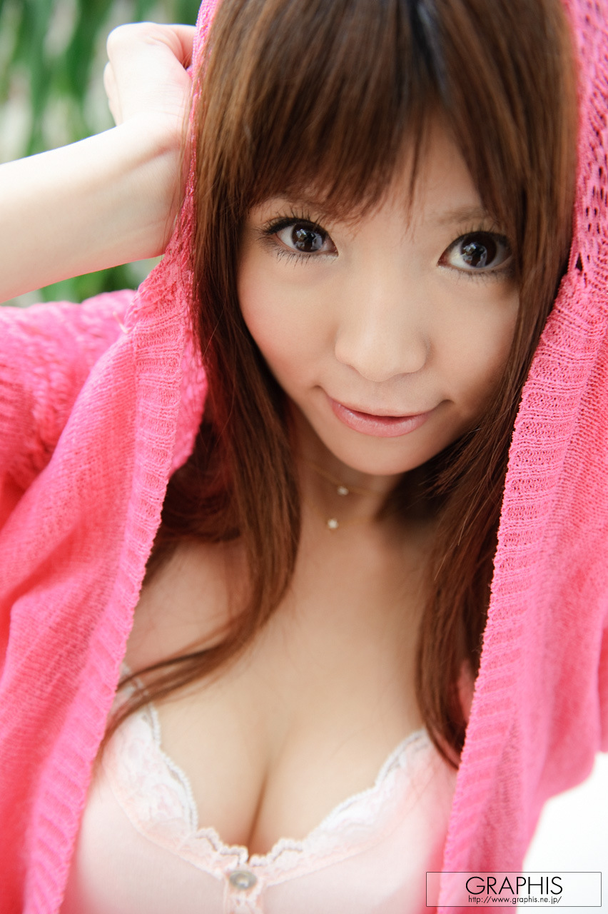 miho-imamura-pink-sweater-nude-graphis-03