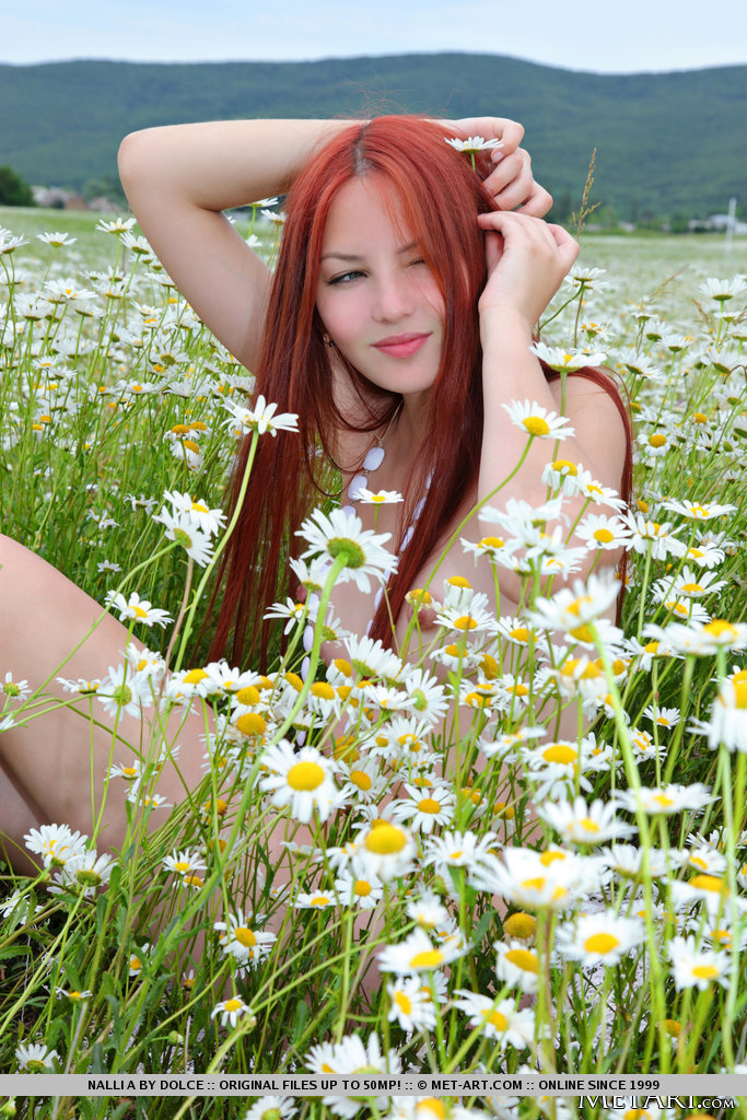 nalli-a-nude-meadow-redhead-metart-09