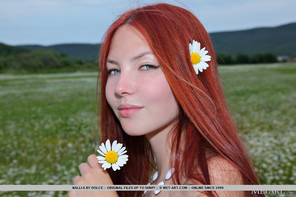 nalli-a-nude-meadow-redhead-metart-18