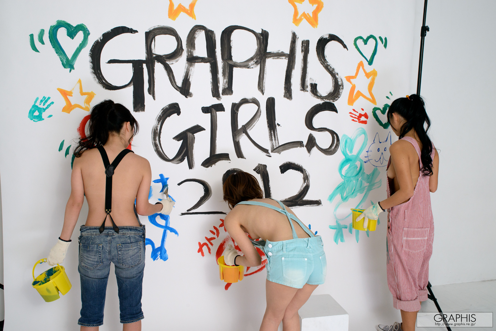 nana-ogura-lina-kato-kana-tsuruta-nude-graphis-girls-2012-27