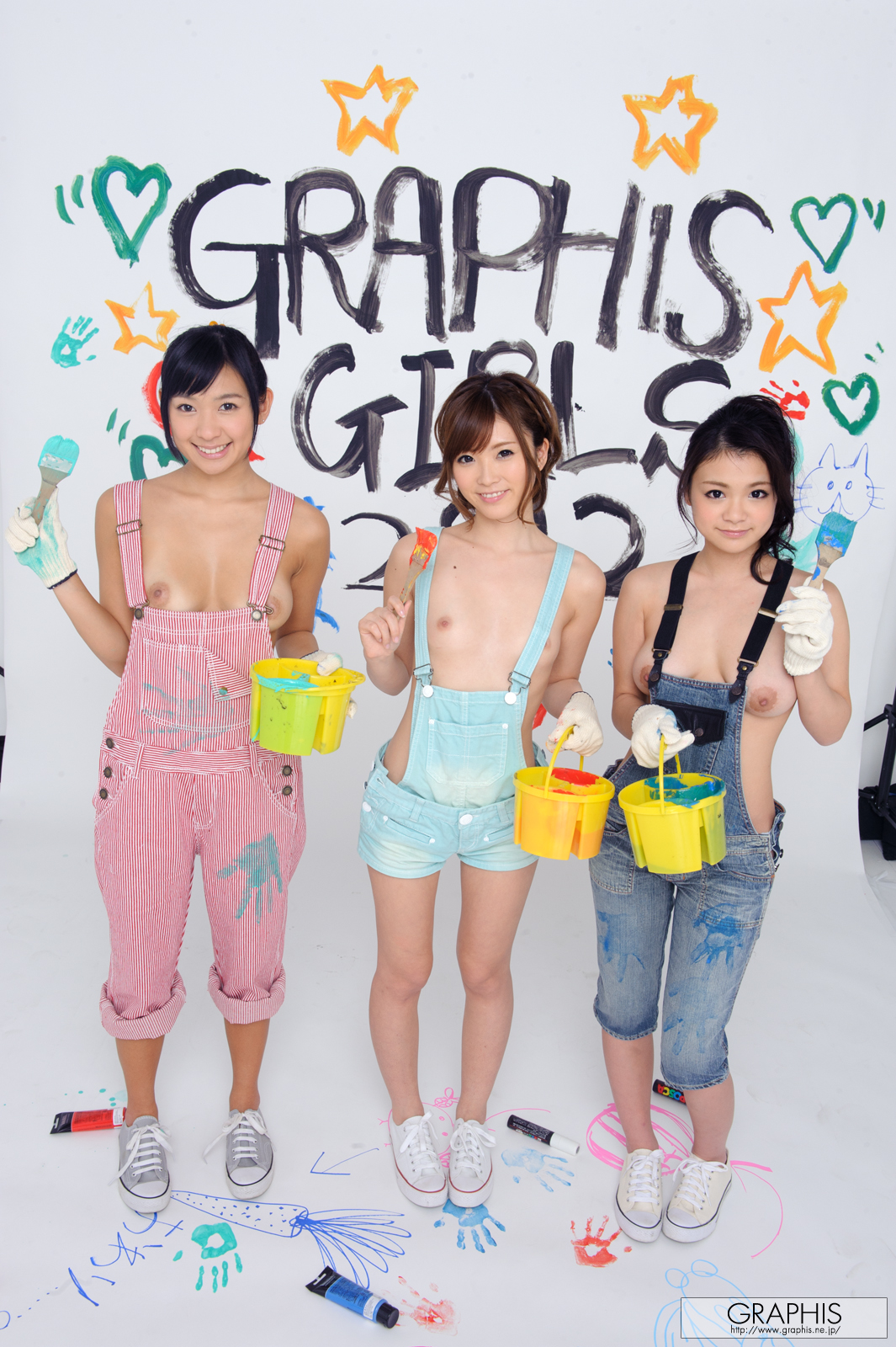 nana-ogura-lina-kato-kana-tsuruta-nude-graphis-girls-2012-31