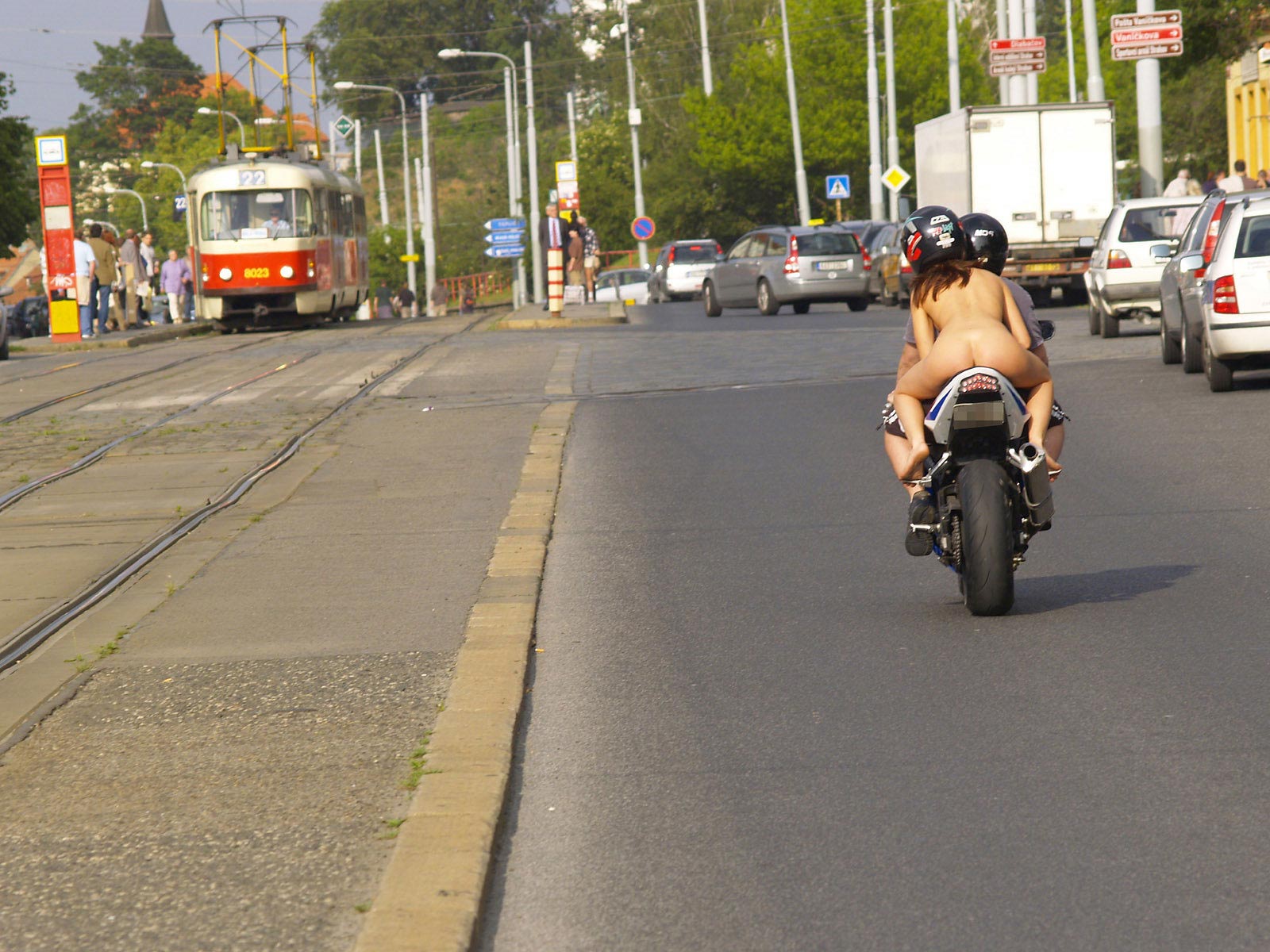 alane-e-motorbike-nude-in-public-10