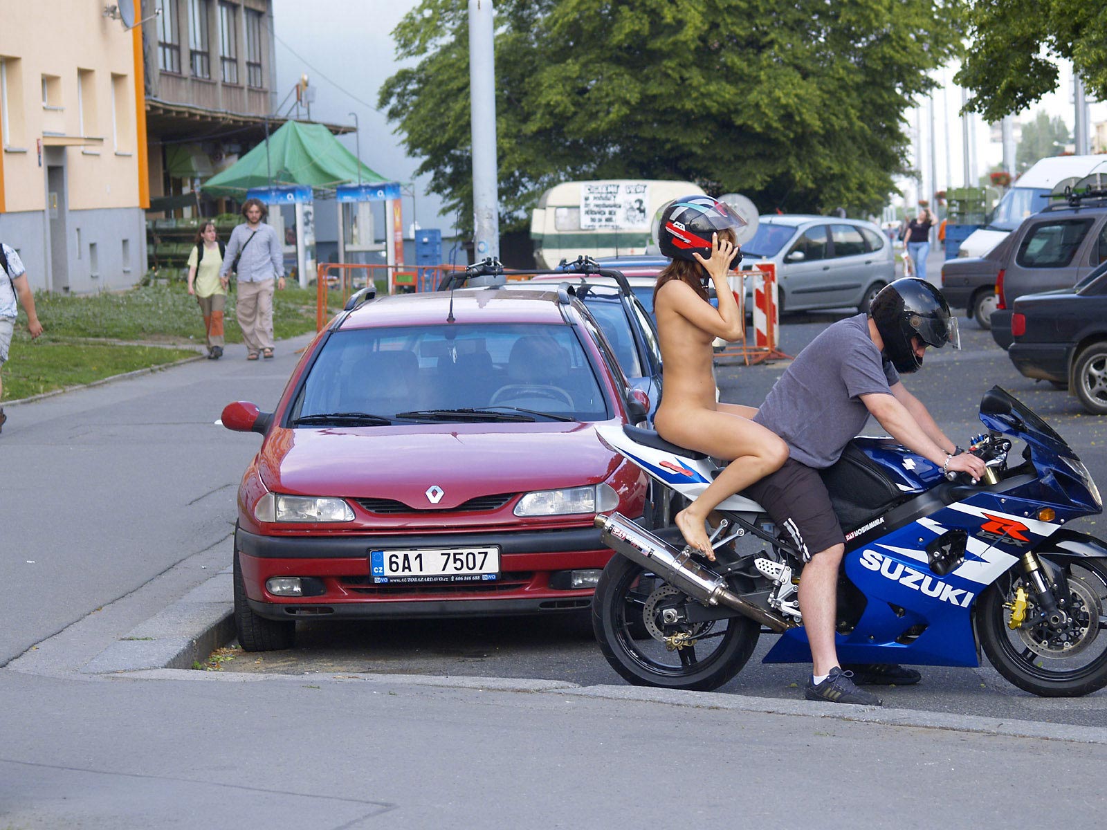 alane-e-motorbike-nude-in-public-53