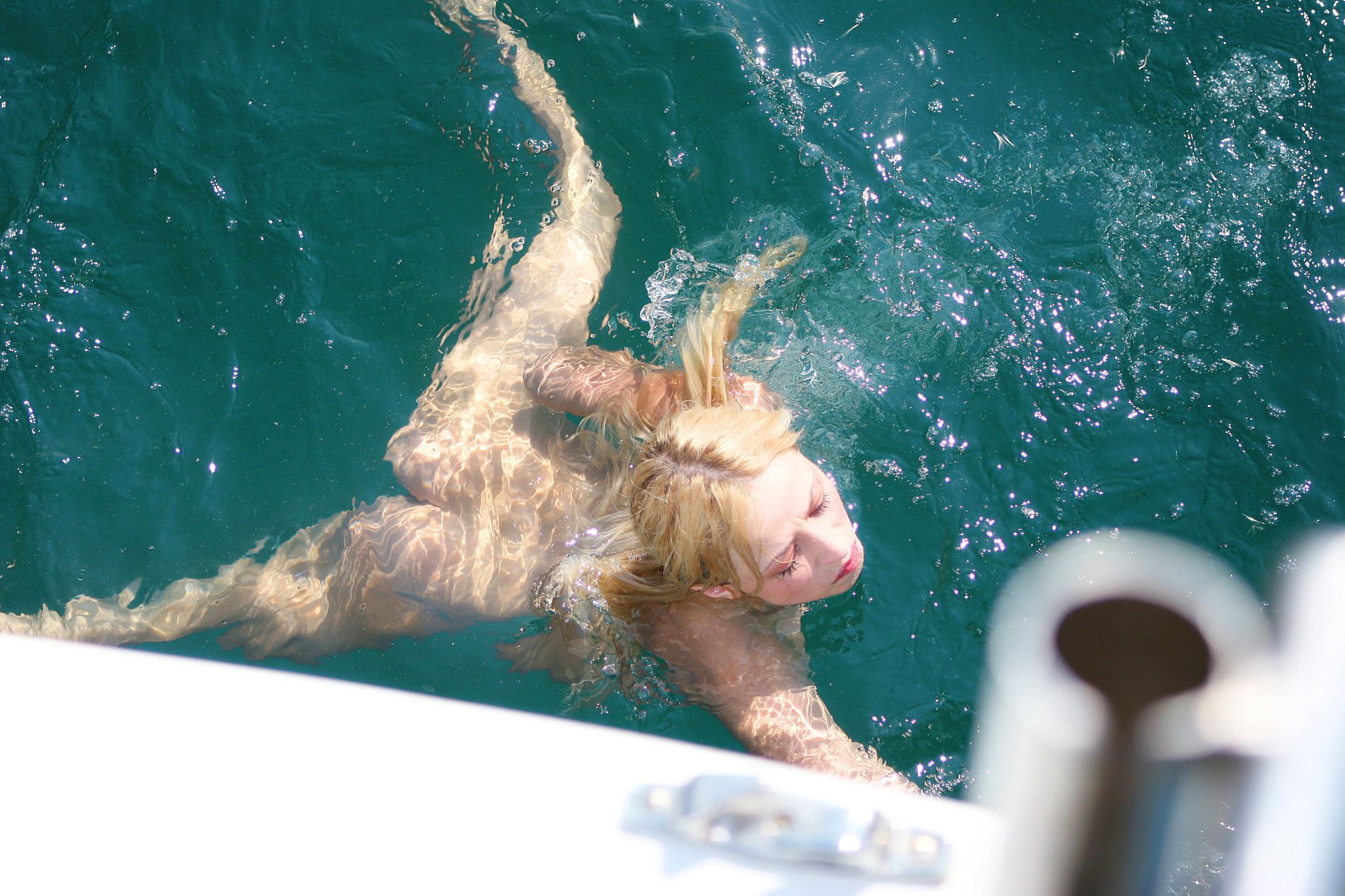 olga-oxana-perfect-twins-blonde-naked-yacht-metart-33