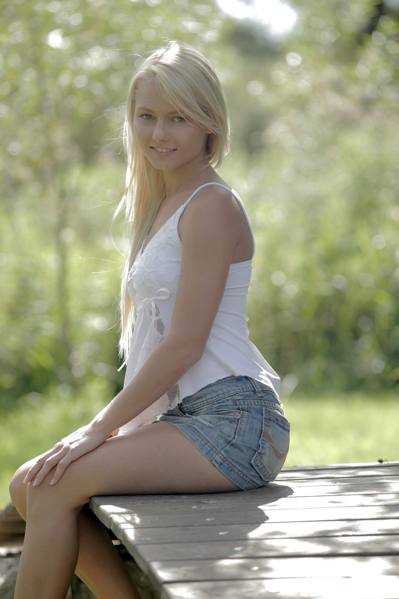 anneli-jeans-miniskirt-blonde-nude-xart-02