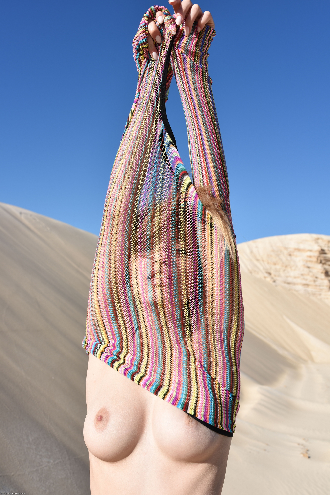 maxa-girl-naked-tits-desert-sand-dunes-errotica-archive-05
